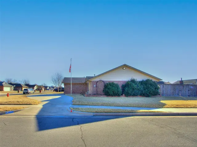 Photo 5 — 1228 SW 99th Terrace, Oklahoma City, OK 73139