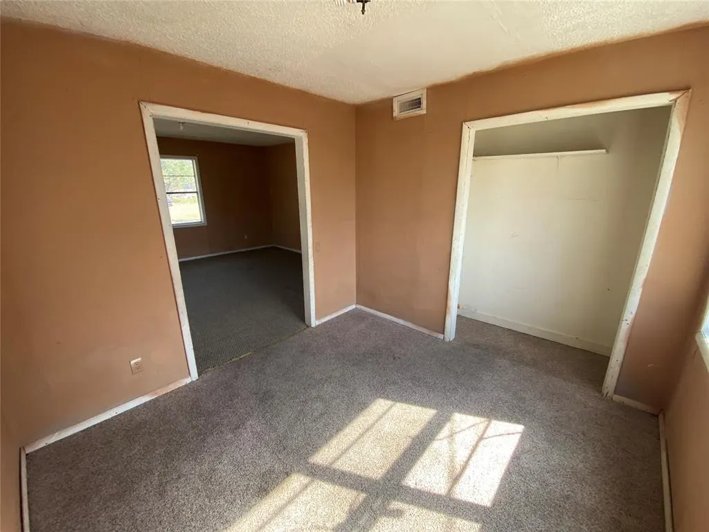 Photo 8 — 501 E Broadway, Okemah, OK 74859