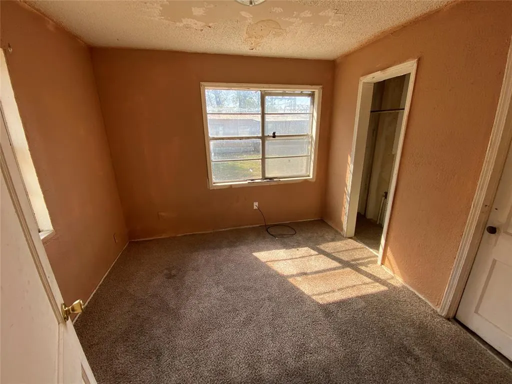 Photo 11 — 501 E Broadway, Okemah, OK 74859