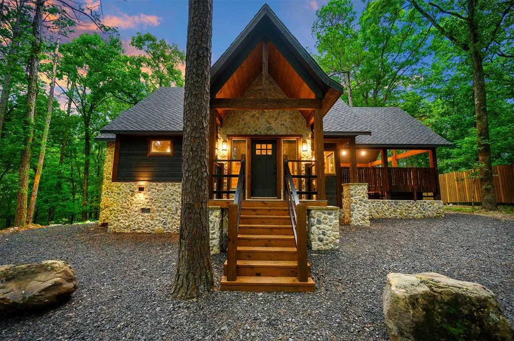 Photo 3 — 667 Chinook Road, Broken Bow, OK 74728