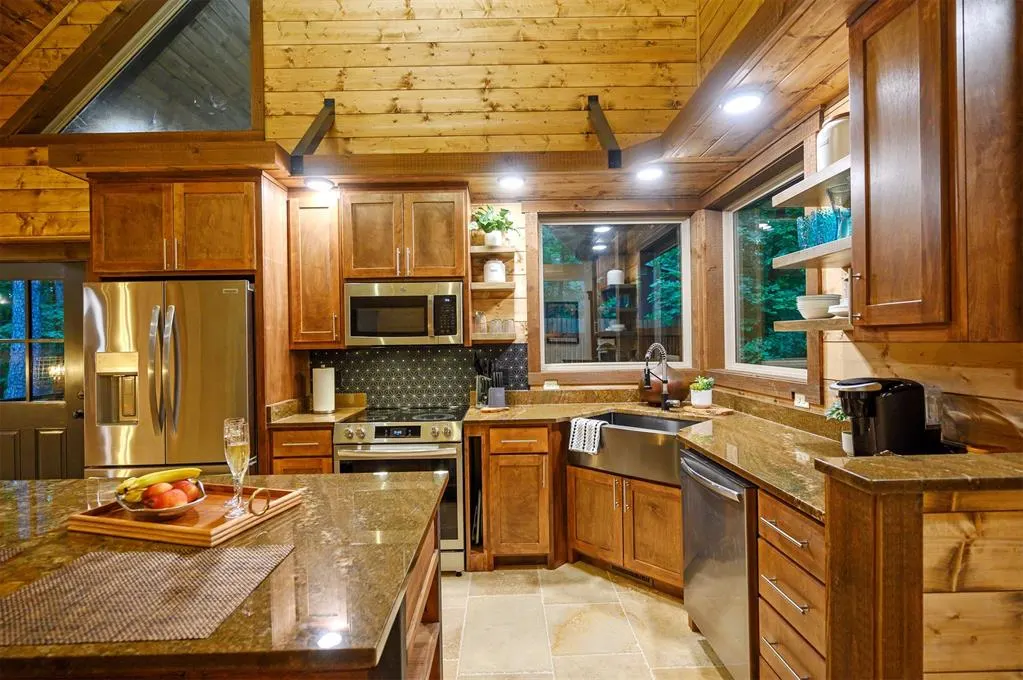 Photo 14 — 667 Chinook Road, Broken Bow, OK 74728
