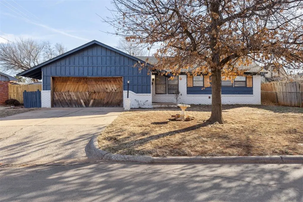 Photo 2 — 6308 N Hammond Avenue, Oklahoma City, OK 73122