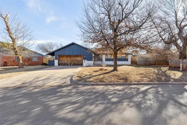 Photo 3 — 6308 N Hammond Avenue, Oklahoma City, OK 73122
