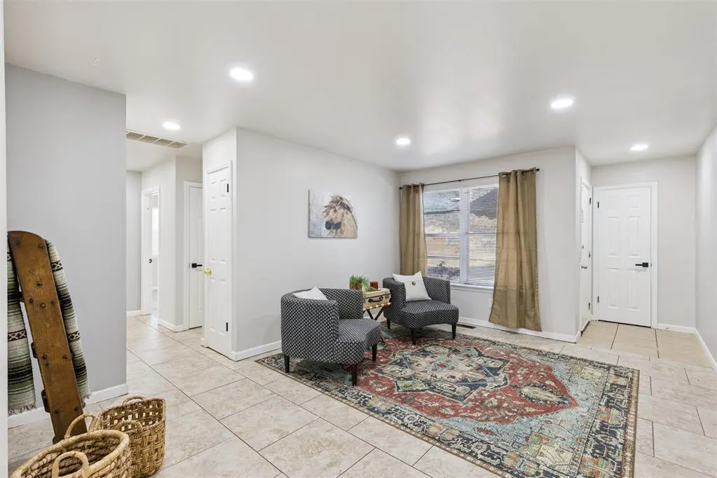 Photo 8 — 6308 N Hammond Avenue, Oklahoma City, OK 73122