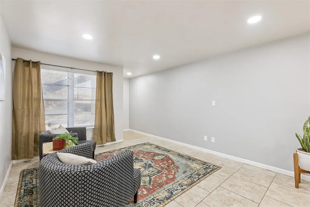 Photo 9 — 6308 N Hammond Avenue, Oklahoma City, OK 73122
