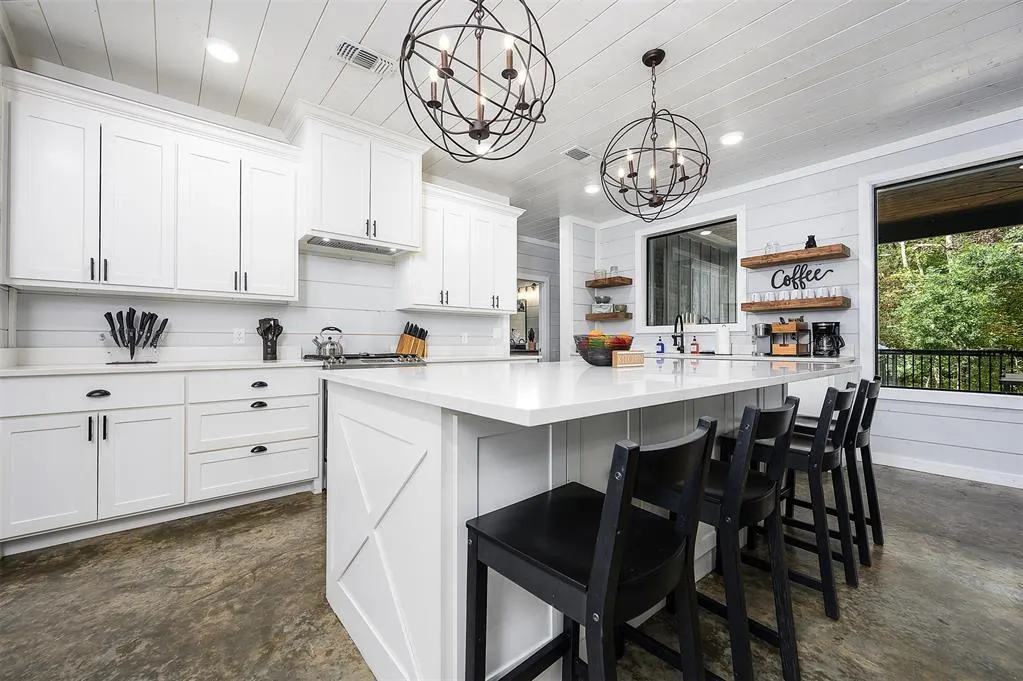 Photo 5 — 249 N Alaqua Trail, Broken Bow, OK 74728
