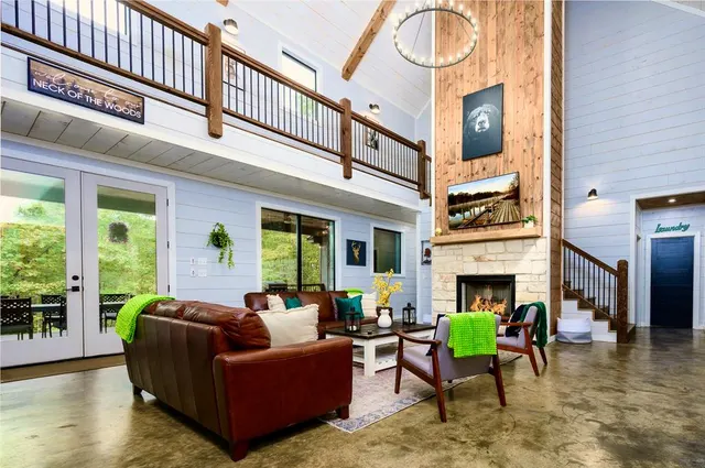Photo 2 — 249 N Alaqua Trail, Broken Bow, OK 74728