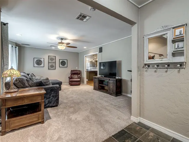 Photo 4 — 3125 NW 70th Street, Oklahoma City, OK 73116