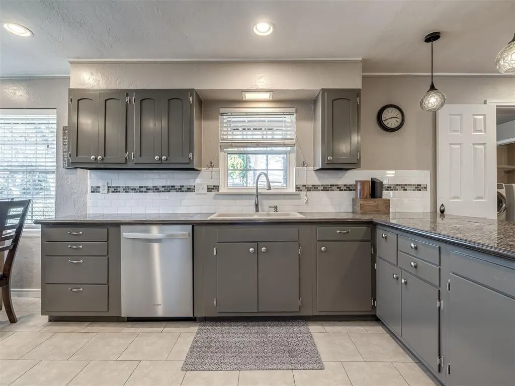 Photo 13 — 3125 NW 70th Street, Oklahoma City, OK 73116