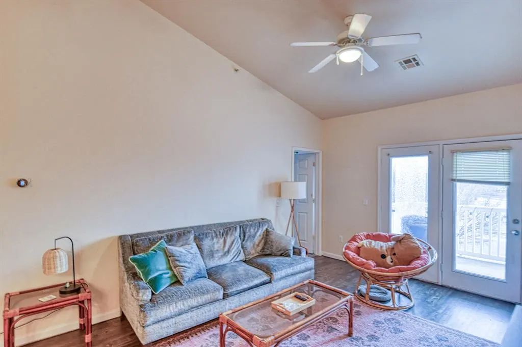 Photo 9 — 2200 Classen Boulevard 14131, Norman, OK 73071
