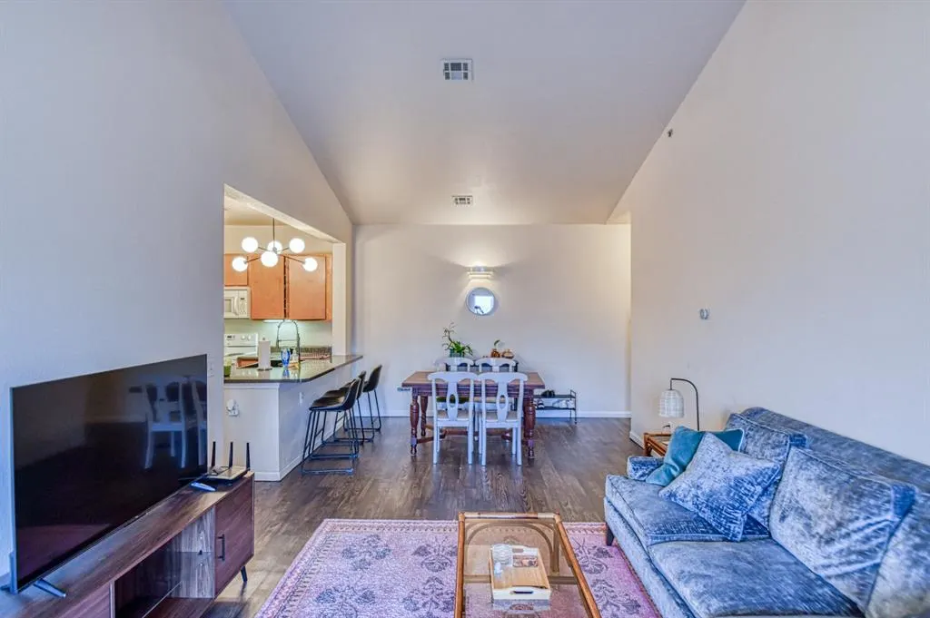 Photo 10 — 2200 Classen Boulevard 14131, Norman, OK 73071