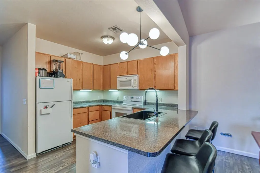 Photo 12 — 2200 Classen Boulevard 14131, Norman, OK 73071