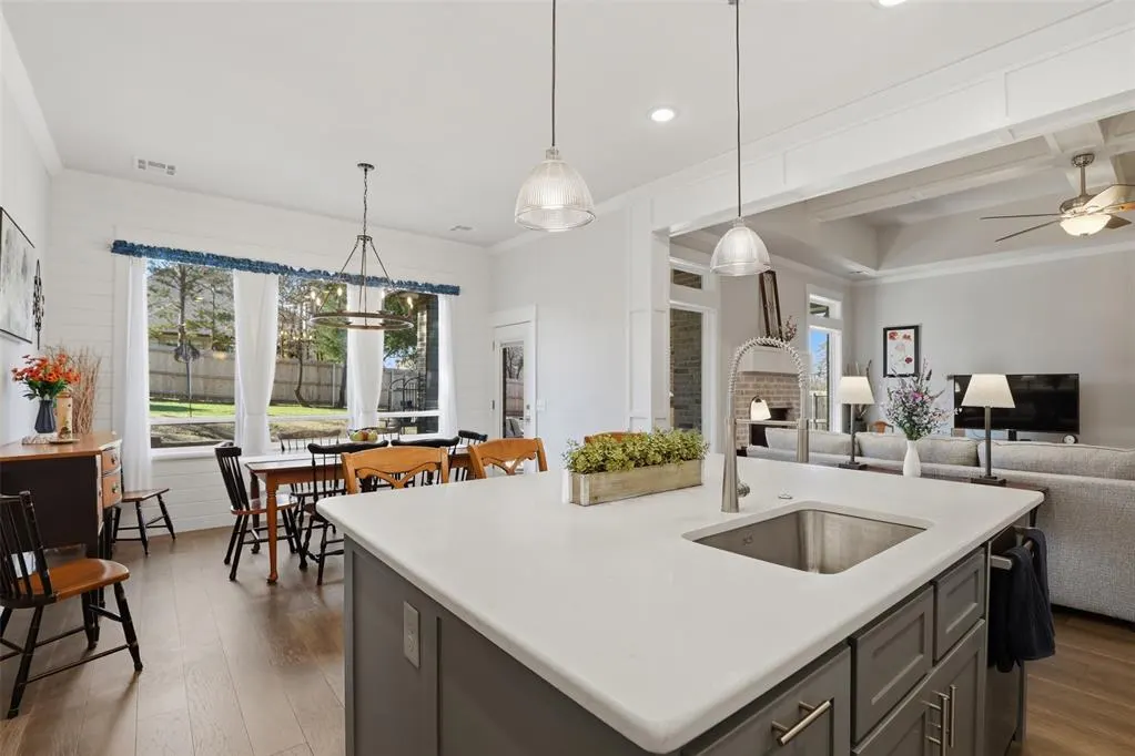 Photo 4 — 8616 Snow Court, Edmond, OK 73007