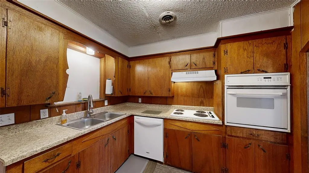 Photo 5 — 6015 Enville Road, Marietta, OK 73448