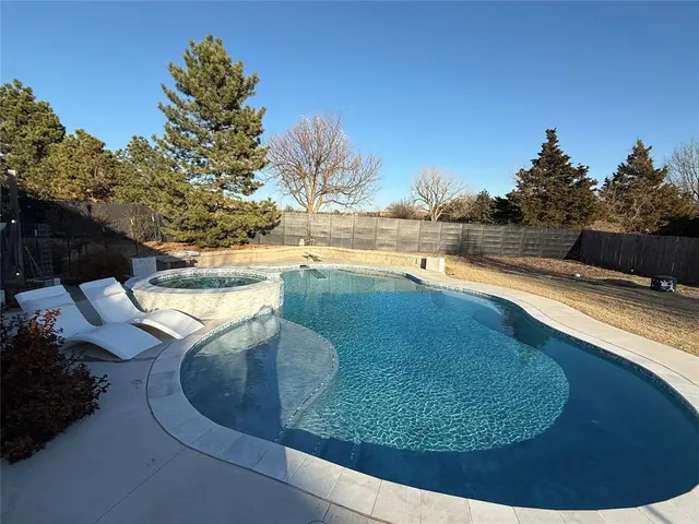 Photo 3 — 1300 Glenmere Court, Edmond, OK 73003
