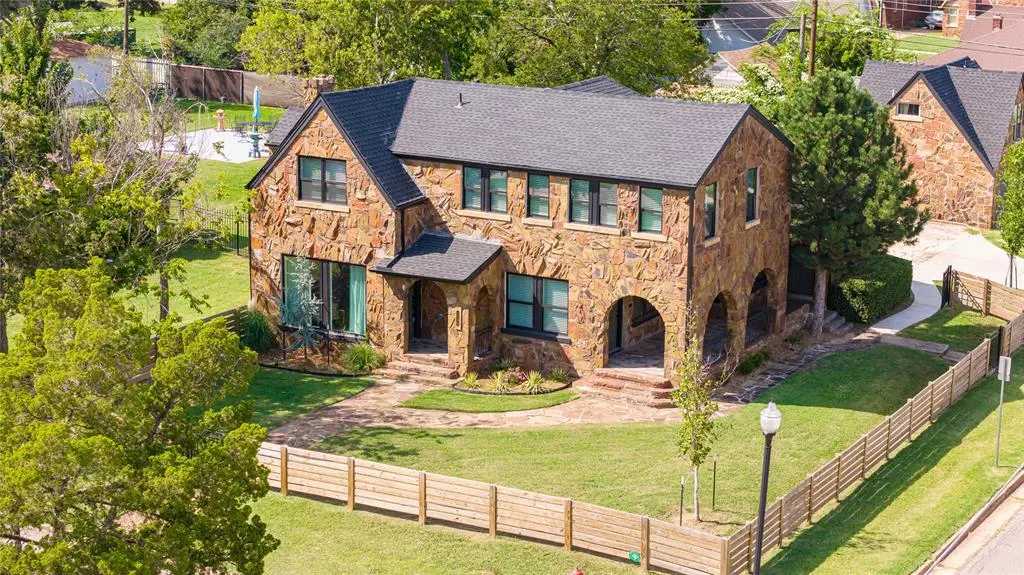 Front exterior — 1129 NE 14 Street, Oklahoma City, OK 73117