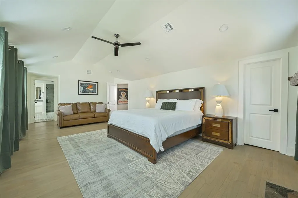 Photo 31 — 1129 NE 14 Street, Oklahoma City, OK 73117