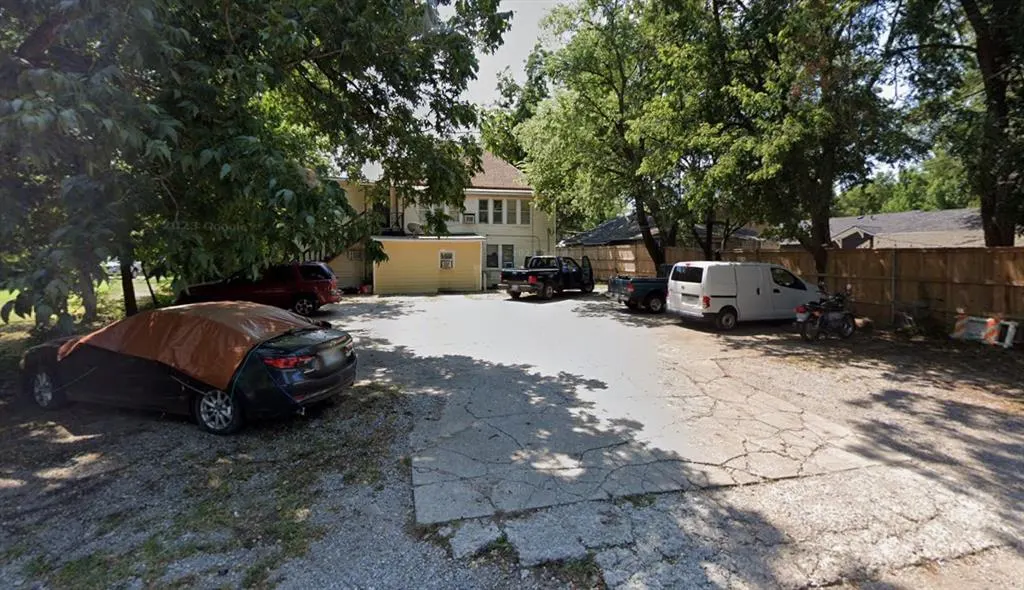 Photo 15 — 521 W Symmes Street, Norman, OK 73069