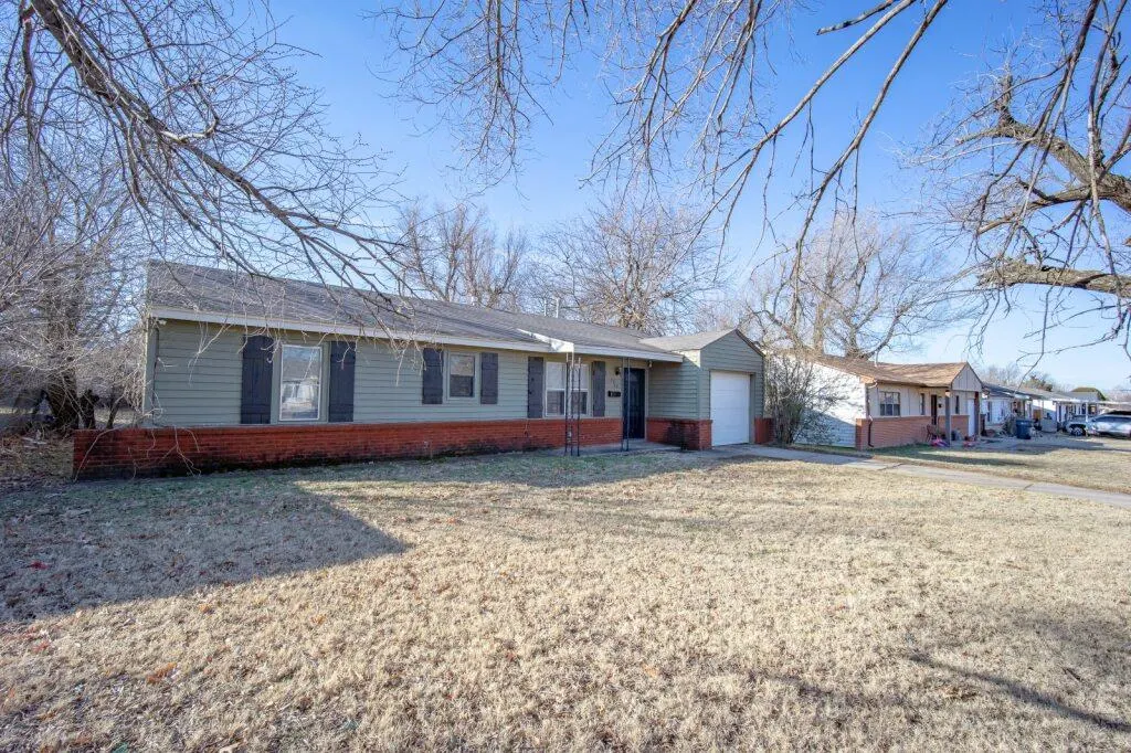 Photo 2 — 5940 NW 58th Terrace, Oklahoma City, OK 73122