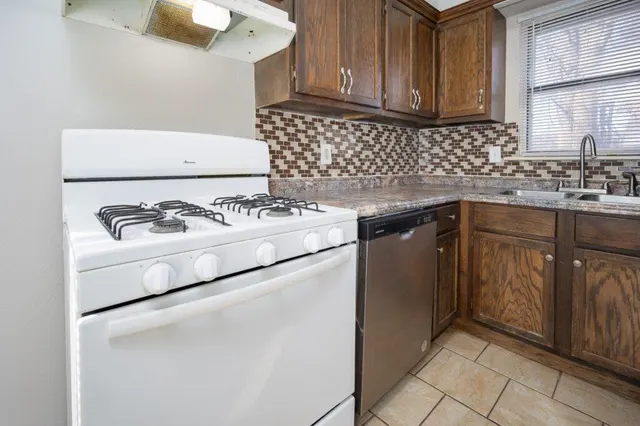 Photo 8 — 5940 NW 58th Terrace, Oklahoma City, OK 73122