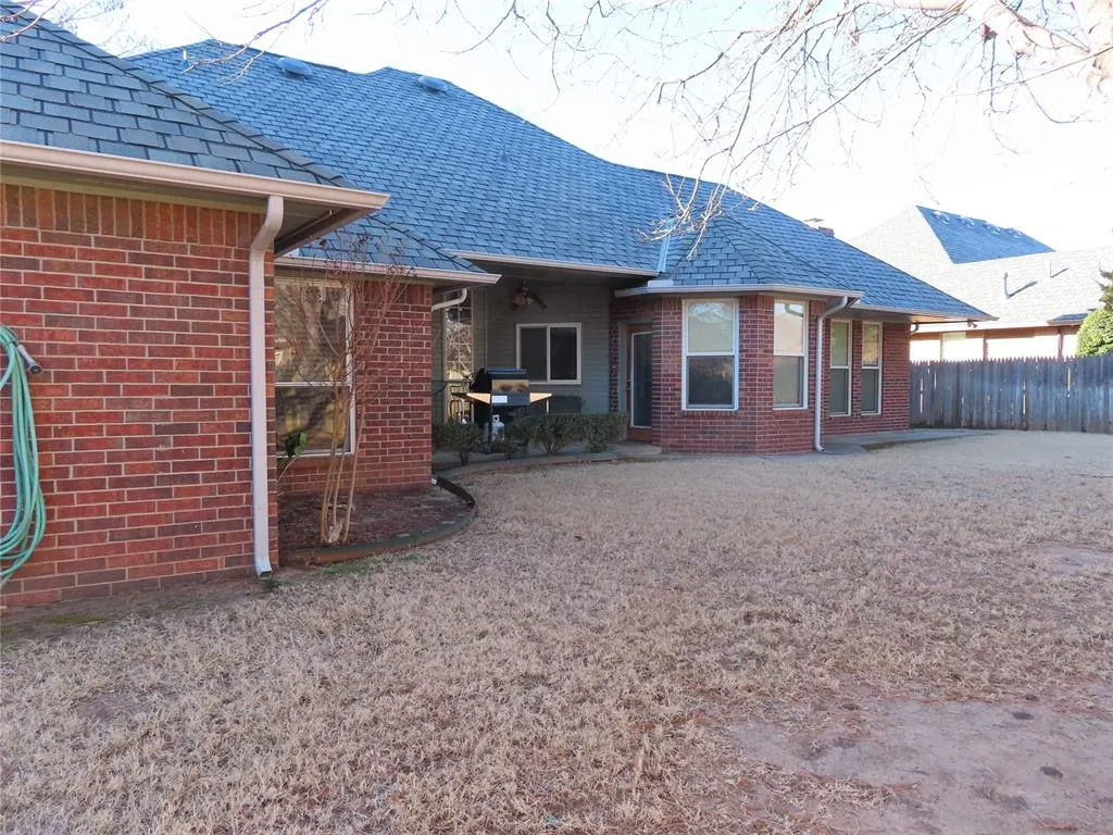 Photo 3 — 2509 SW 123rd Street, Oklahoma City, OK 73170