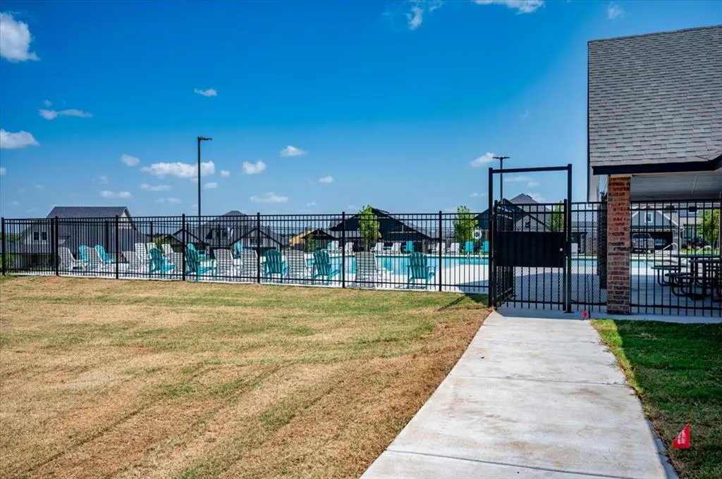 Photo 29 — 11109 NW 136th Terrace, Yukon, OK 73099