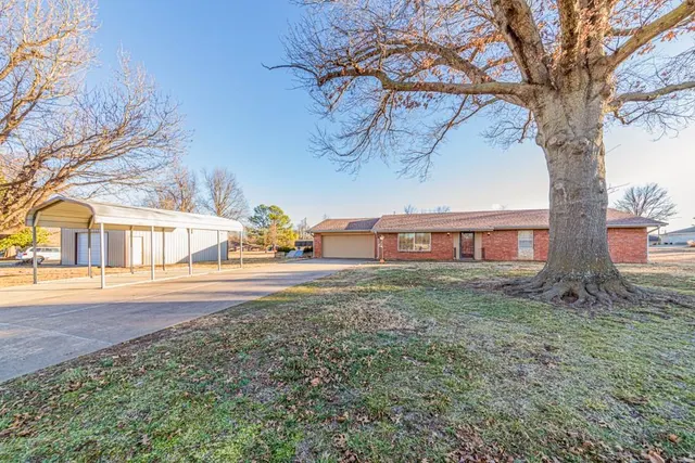 Photo 6 — 1211 E 13th Street, Cushing, OK 74023