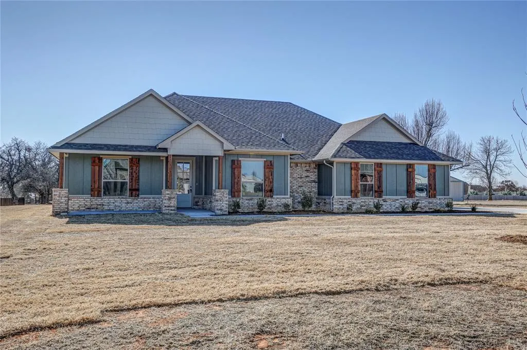 Front exterior — 240 Meadowlark Lane, Blanchard, OK 73010
