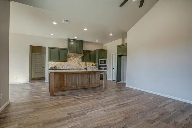 Photo 8 — 240 Meadowlark Lane, Blanchard, OK 73010