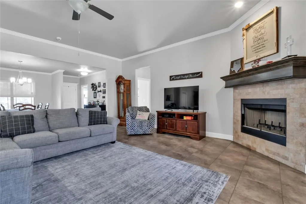 Photo 4 — 15625 Willow Bay Drive, Oklahoma City, OK 73165