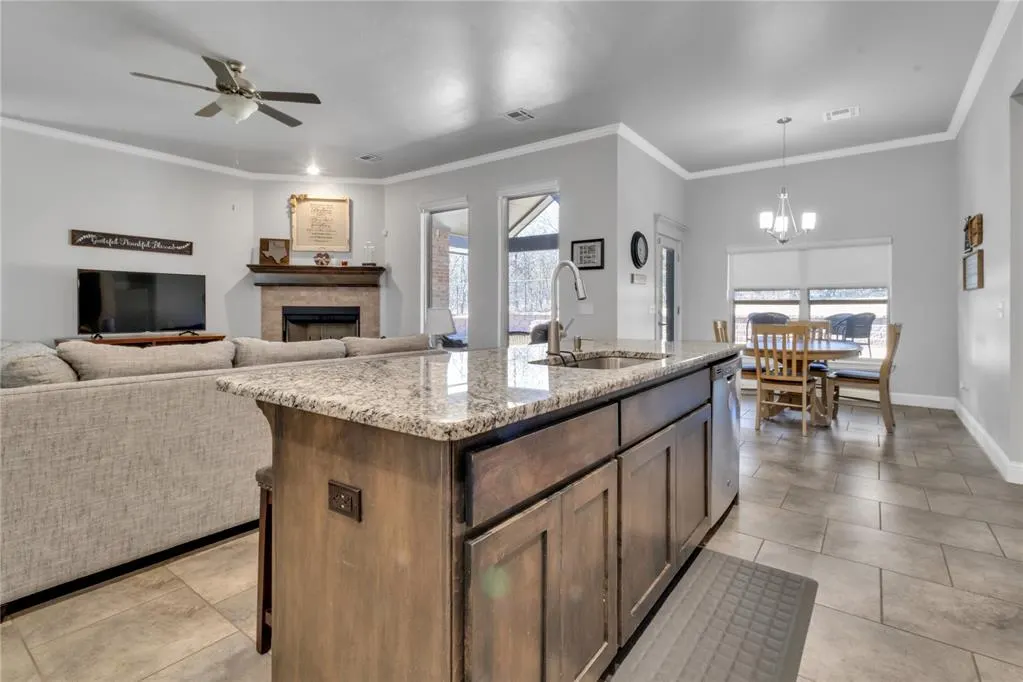 Photo 13 — 15625 Willow Bay Drive, Oklahoma City, OK 73165