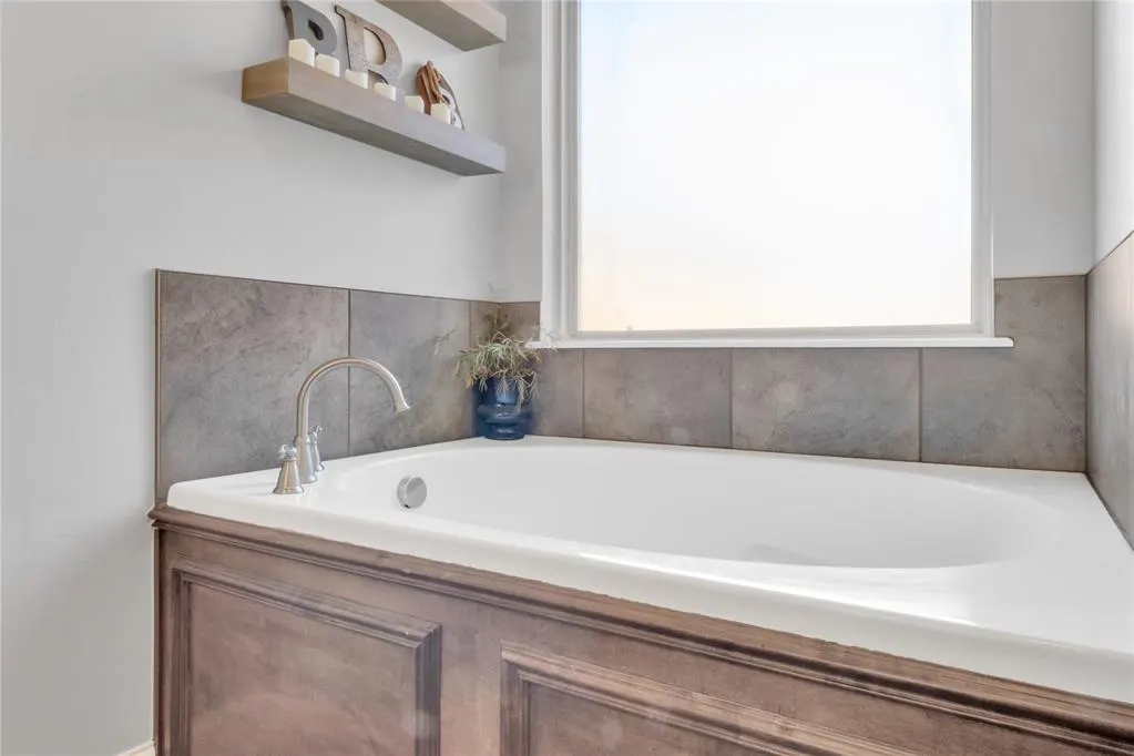 Photo 23 — 15625 Willow Bay Drive, Oklahoma City, OK 73165