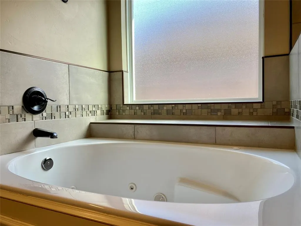 Photo 14 — 15924 Capri Lane, Edmond, OK 73013