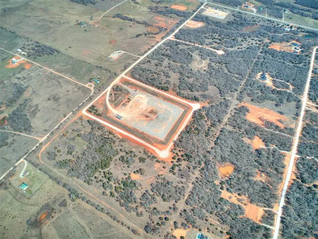 Photo 6 — 10428 Bison Way, Blanchard, OK 73010