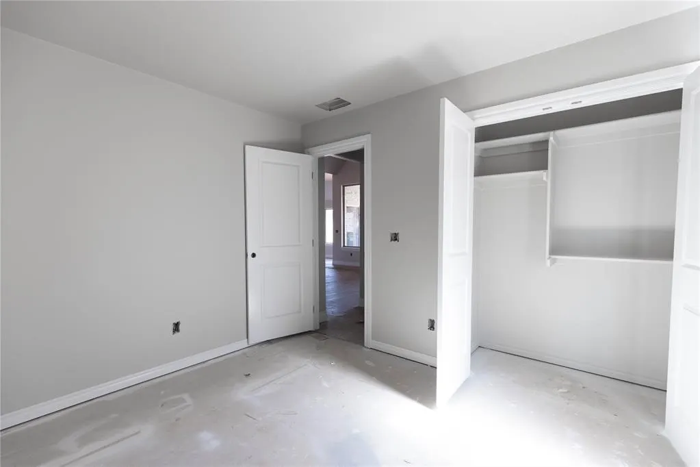 Photo 13 — 12509 SW 31st Street, Yukon, OK 73099