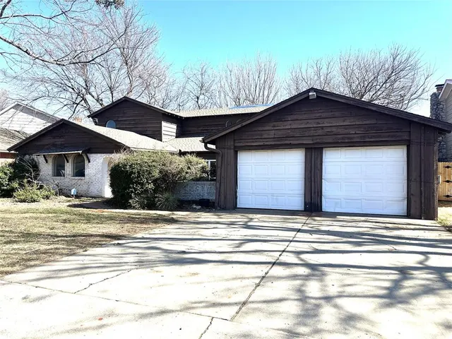 Front exterior — 7212 Lancelot Place, Oklahoma City, OK 73132