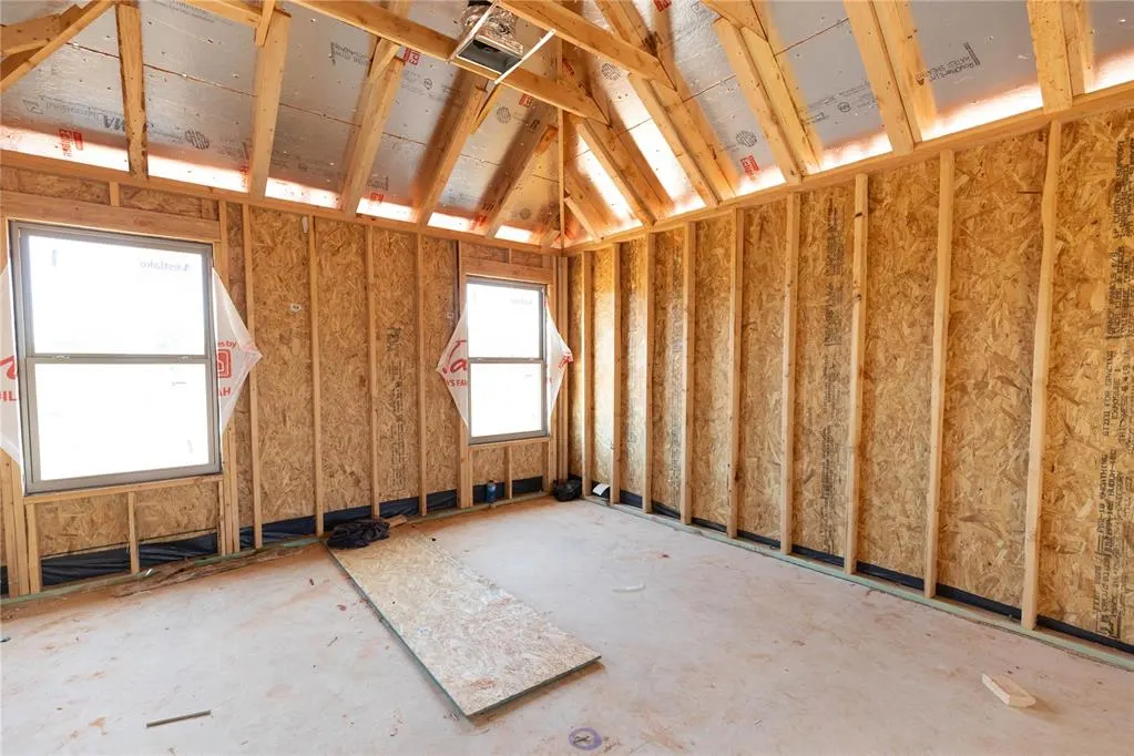 Photo 2 — 12505 SW 31st Street, Yukon, OK 73099