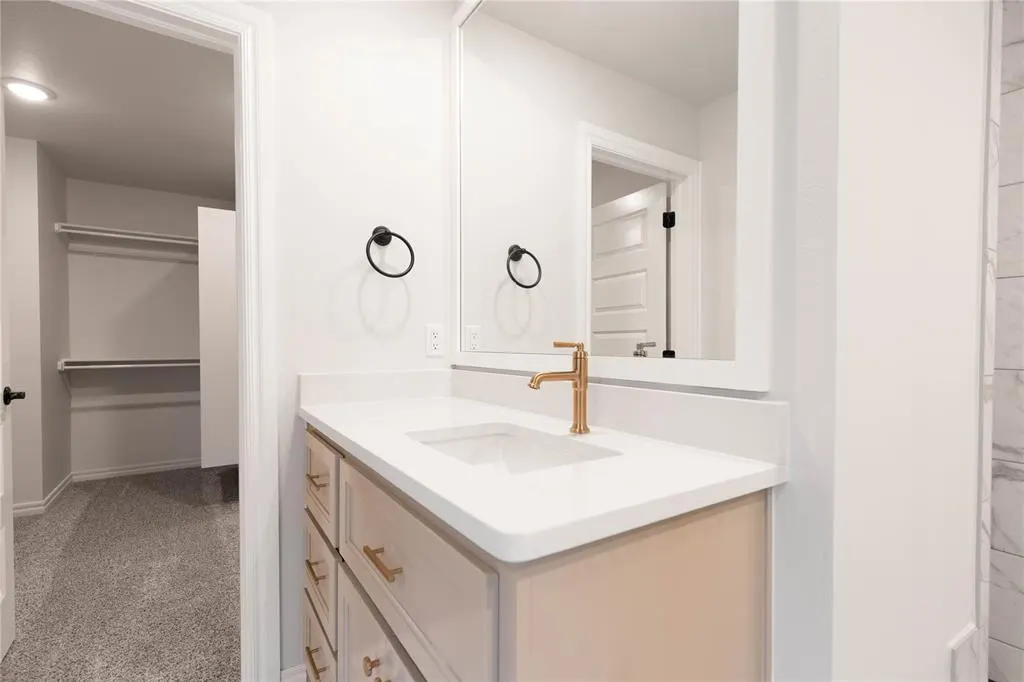 Photo 11 — 12505 SW 31st Street, Yukon, OK 73099