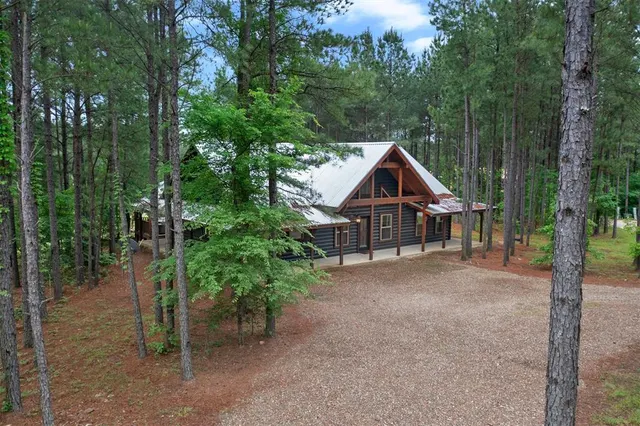 Photo 3 — 521 Lost Creek Trail, Broken Bow, OK 74728