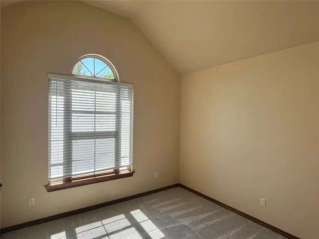 Photo 8 — 3605 Oakridge Circle, Edmond, OK 73034