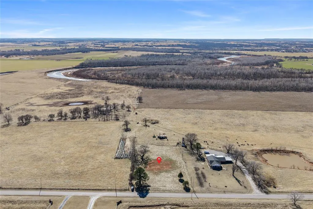 Photo 3 — 25820 E County Road 1500, Maysville, OK 73057
