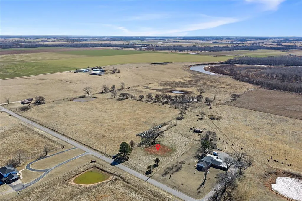 Photo 4 — 25820 E County Road 1500, Maysville, OK 73057