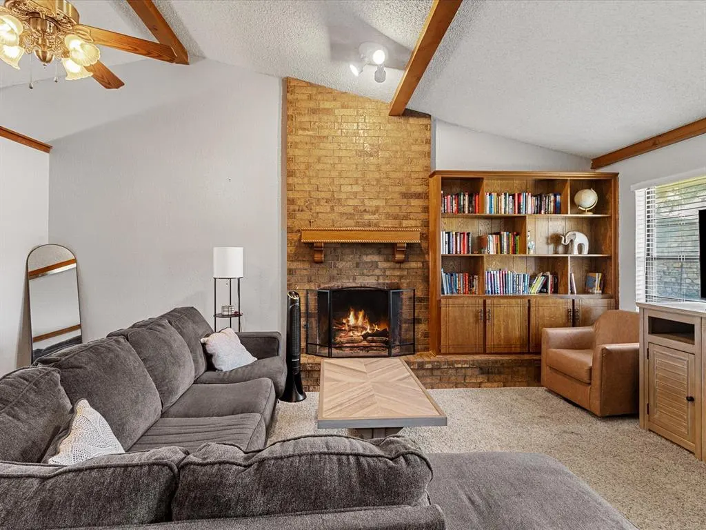 Photo 2 — 1717 Crest Circle, Oklahoma City, OK 73130