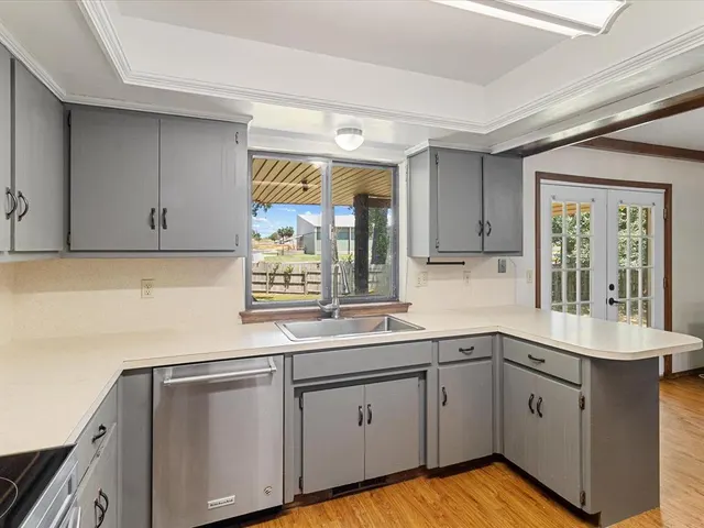 Photo 8 — 1717 Crest Circle, Oklahoma City, OK 73130