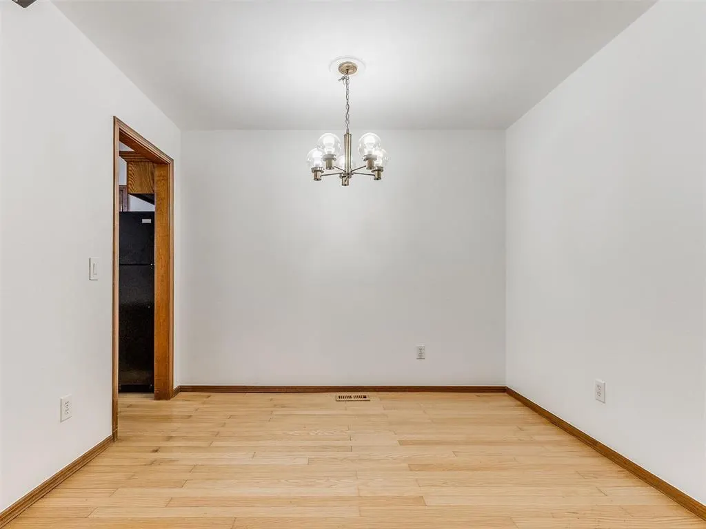 Photo 12 — 9322 S Hudson Avenue, Oklahoma City, OK 73139