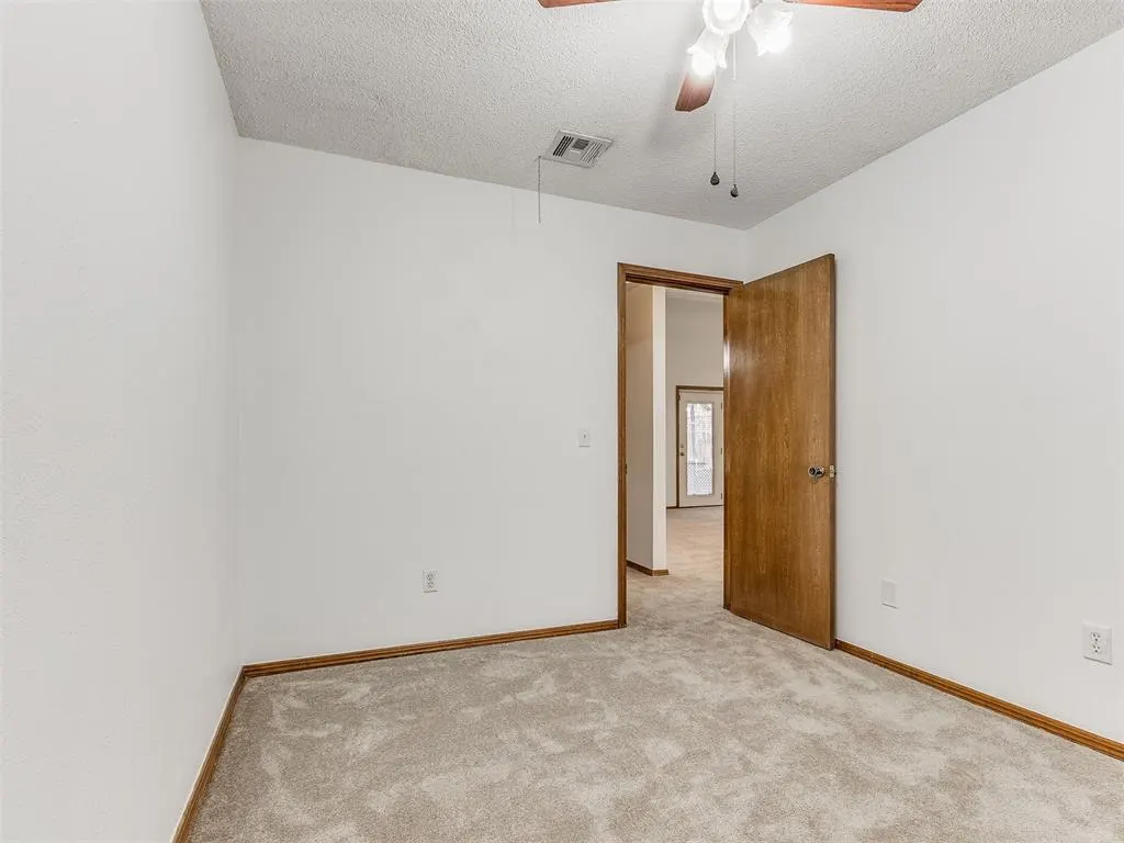 Photo 15 — 9322 S Hudson Avenue, Oklahoma City, OK 73139