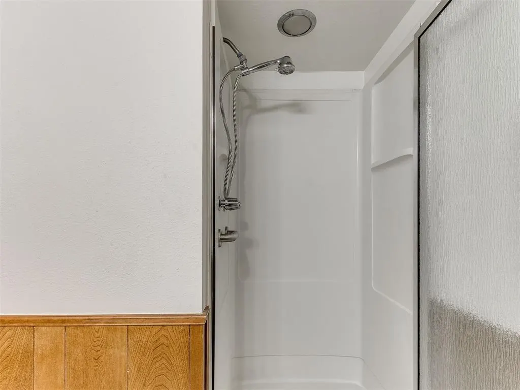 Photo 19 — 9322 S Hudson Avenue, Oklahoma City, OK 73139