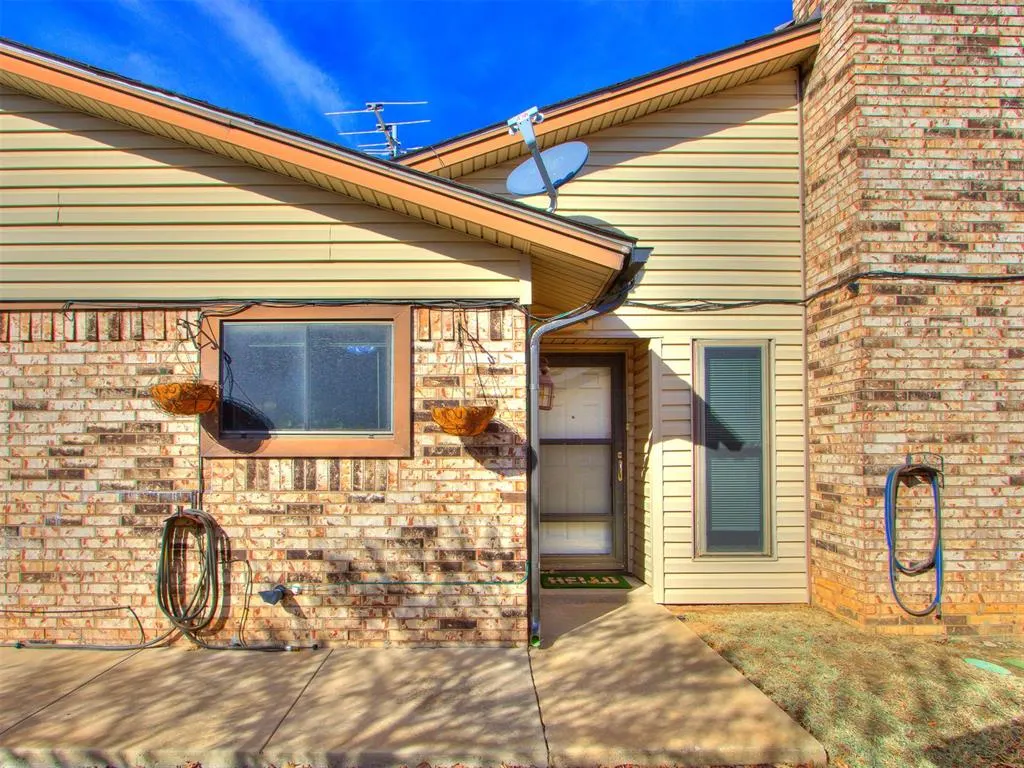 Photo 32 — 9322 S Hudson Avenue, Oklahoma City, OK 73139
