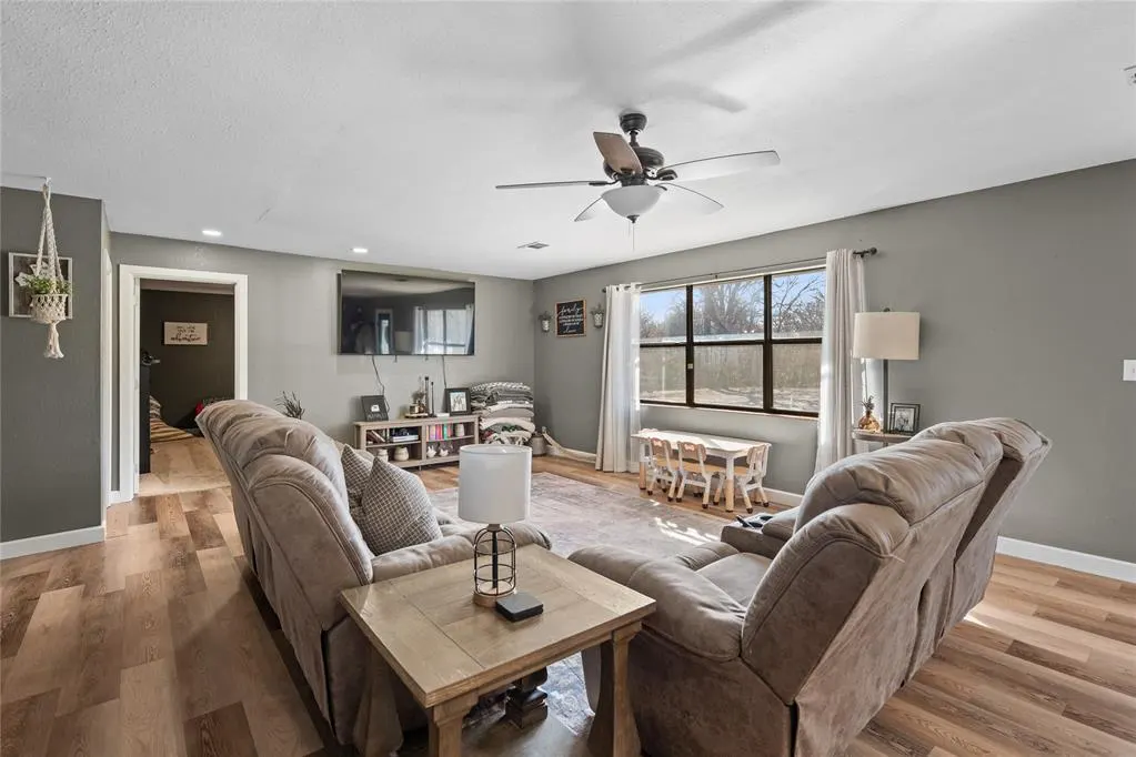 Photo 7 — 161 Chadwick Lane, Ardmore, OK 73401