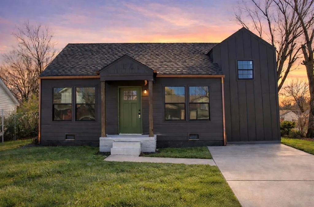 Front exterior — 204 W Ercoupe Drive, Oklahoma City, OK 73110